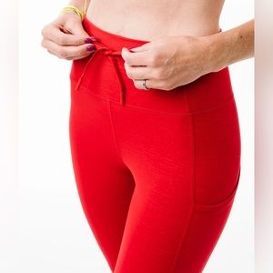 Zyia Red Lined Battleship Pocket Drawstring Luxe 7/8 24" Size 4